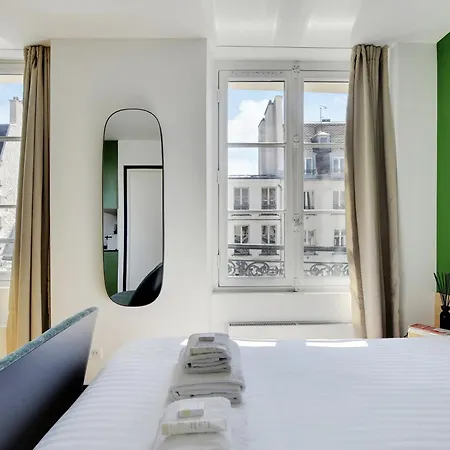 Sereners - Bastille Apartment