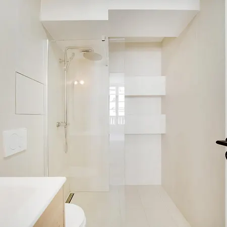 Sereners - Bastille Apartment